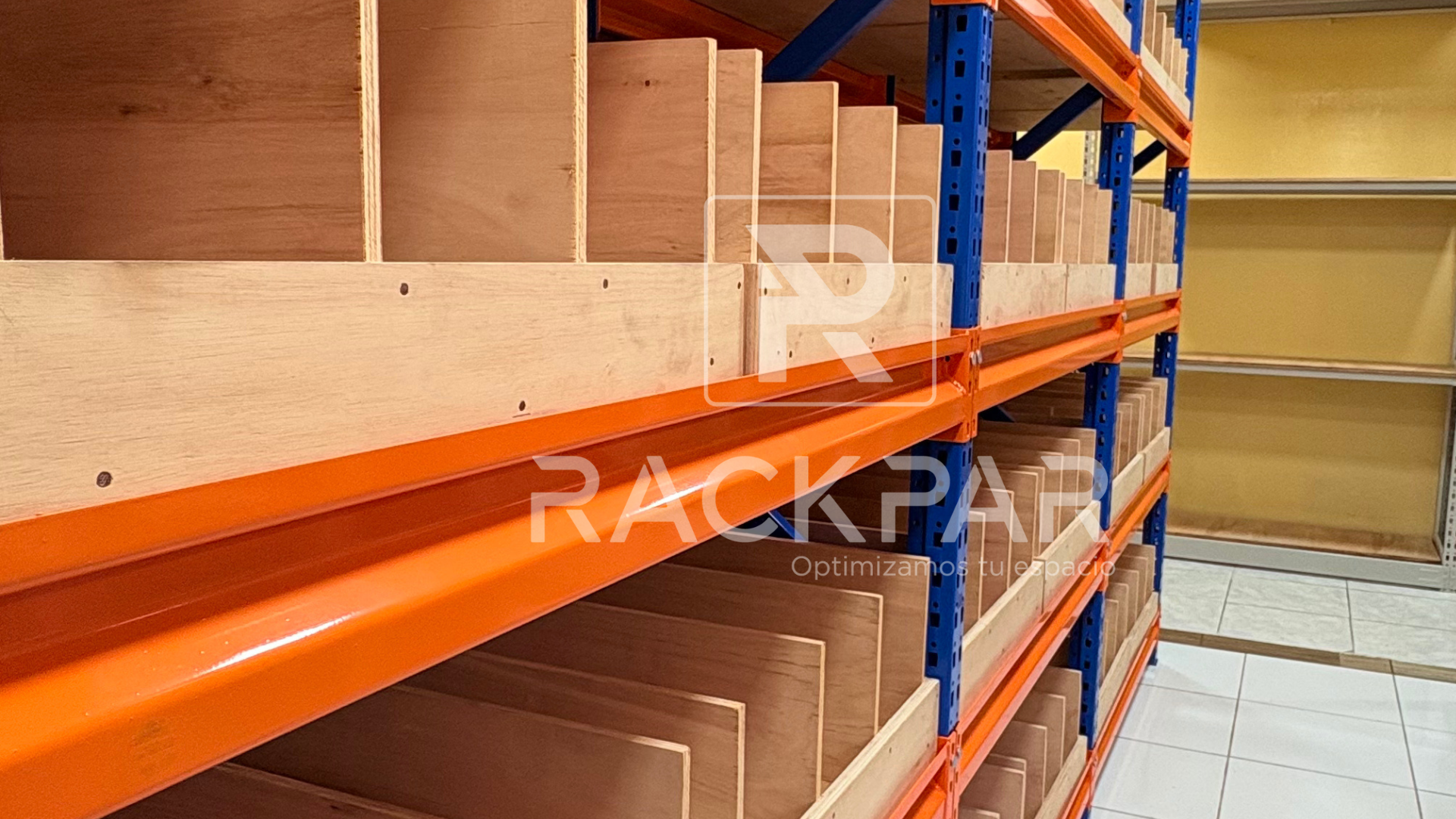 Rack Mediano Viga Z con cajas y divisorias